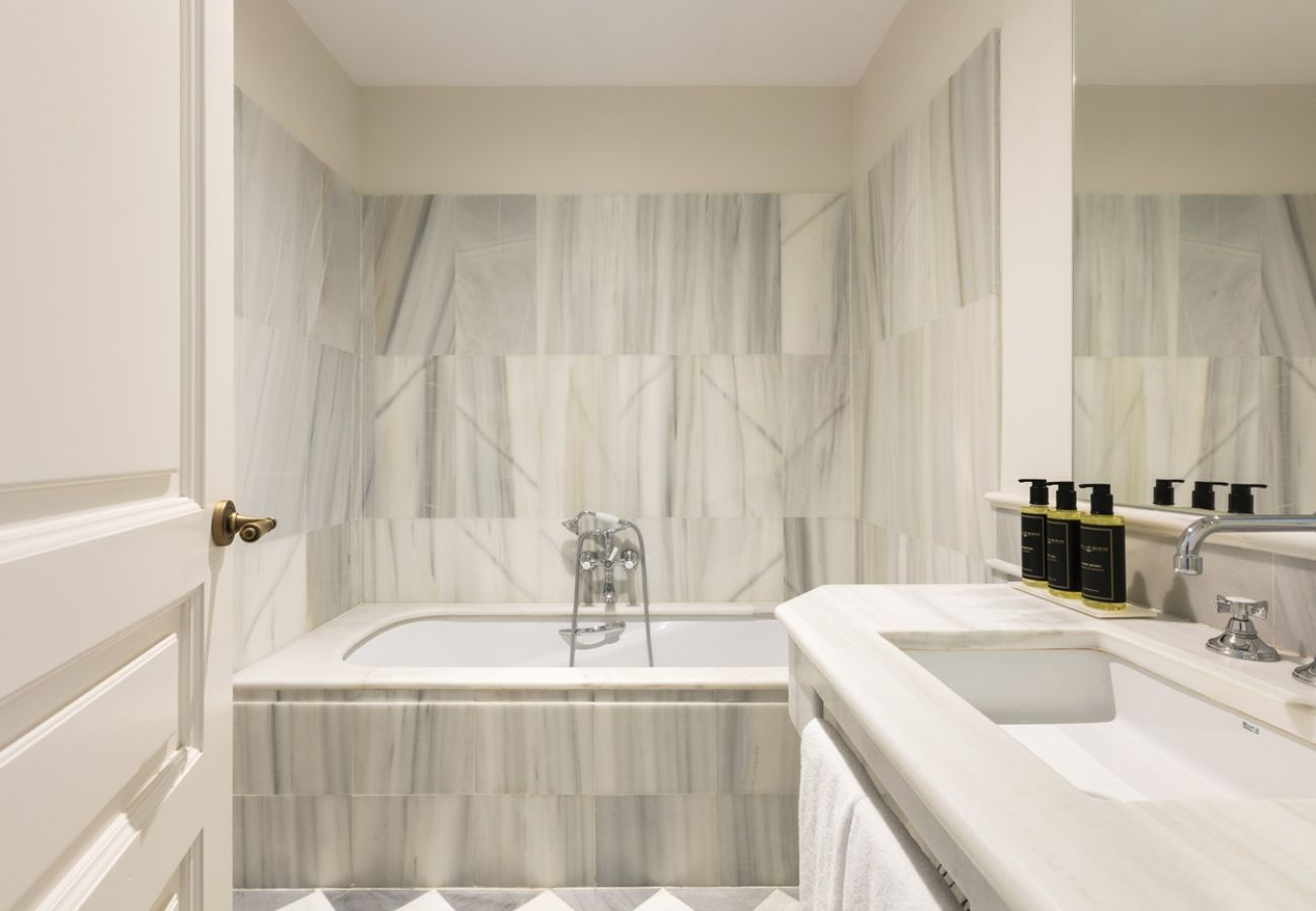 Apartment in Seville - Apt.V - La Maestranza (Casa Moneda Sevilla)