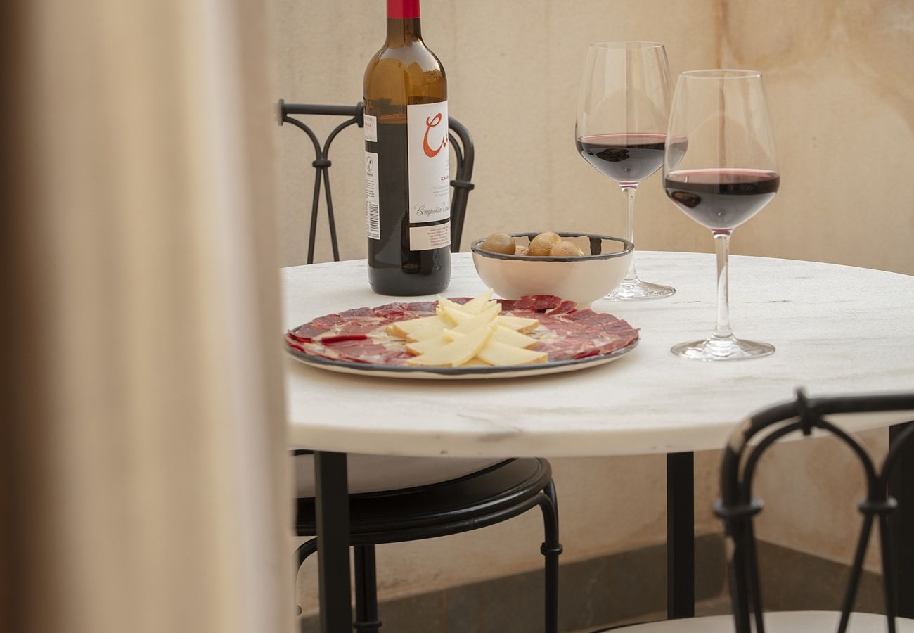 Apartment in Seville - Apt.VI - Torre del Oro (Casa Moneda Sevilla)